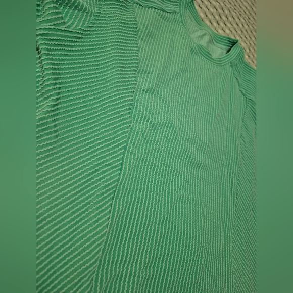 Raised-texture Green Pajamas/Lounge Clothes - Picture 3 of 7